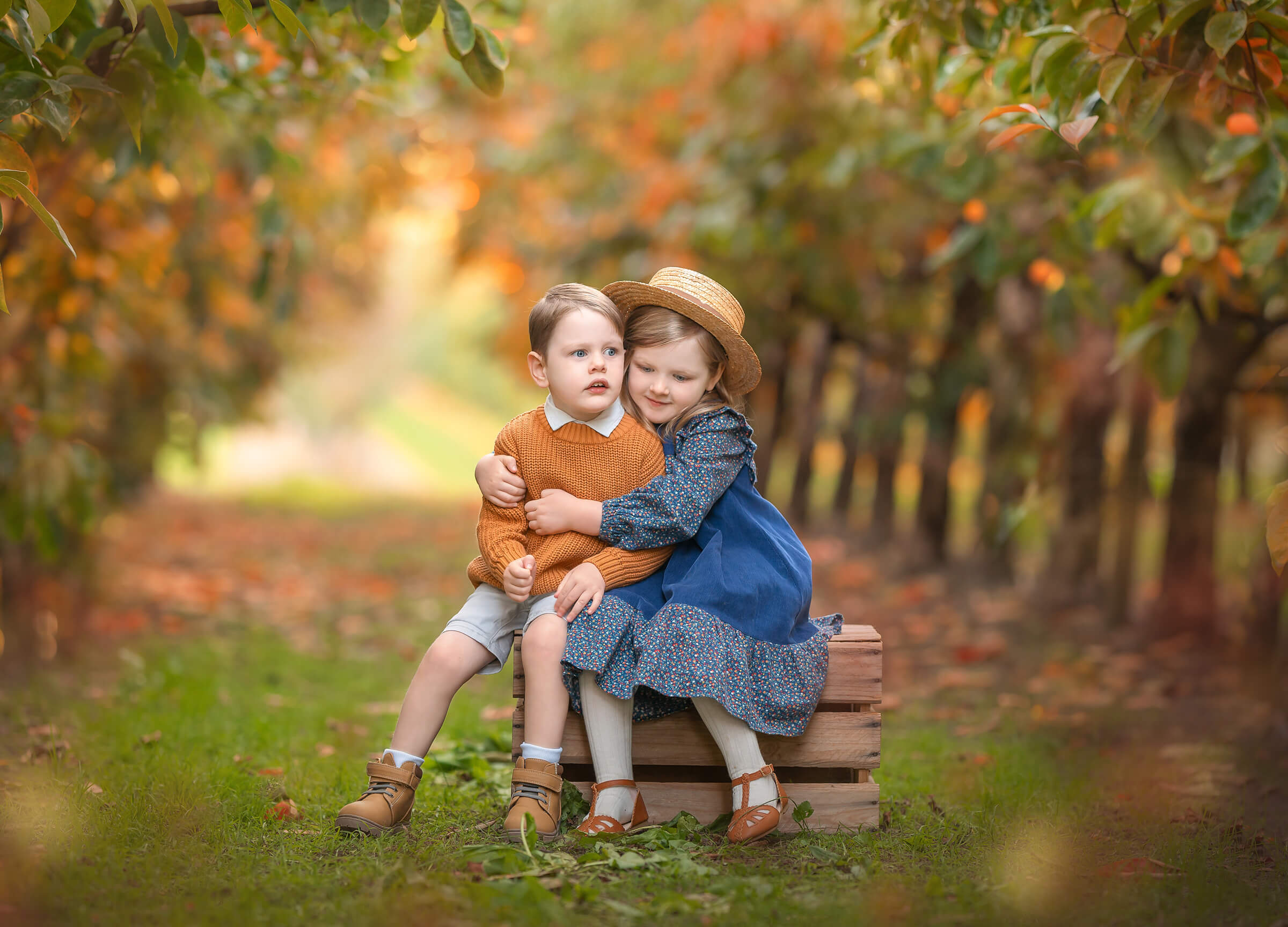 Perth Siblings at Raeburn Orchard Family Session